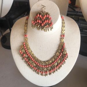 Vintage look necklace and earrings set